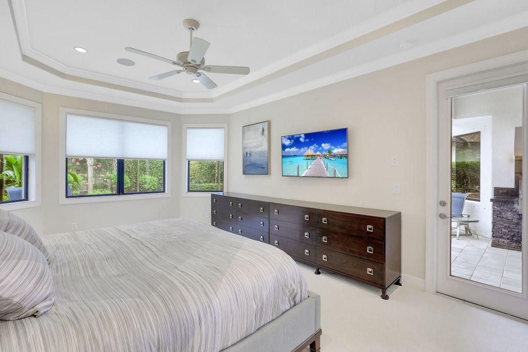 10102 Palazzo Dr, Naples, FL 34119