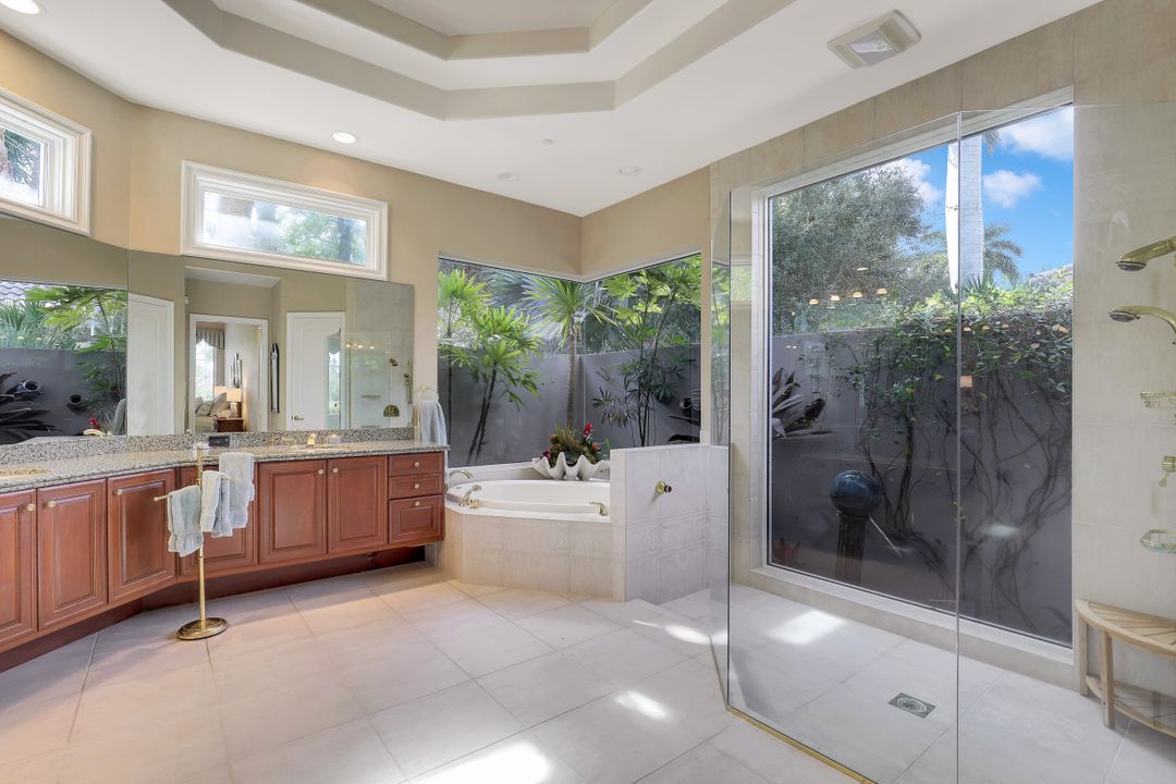 12570 Collier's Reserve Dr, Naples, FL 34110