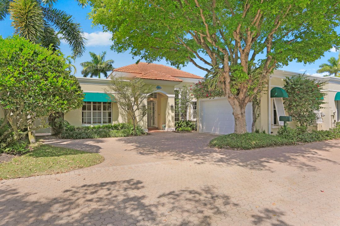 3725 Rachel Ln, Naples, FL 34103