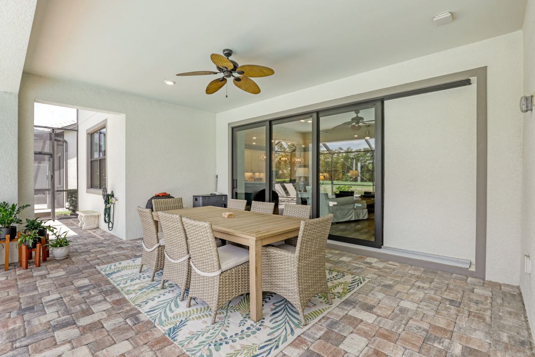 9373 Surfbird Ct, Naples, FL 34120