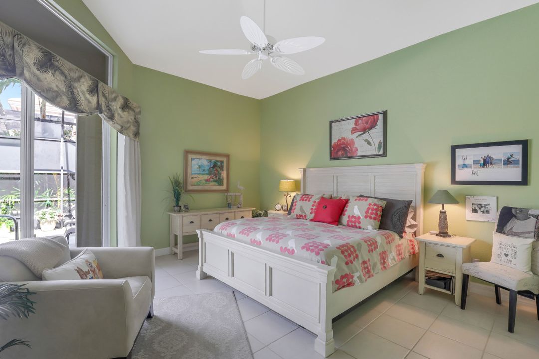 3640 Sawgrass Ct, Bonita Springs, FL 34134