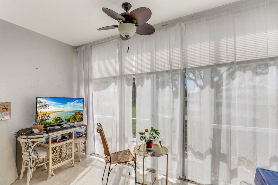 100 Forest Lakes Blvd #112, Naples, FL 34105