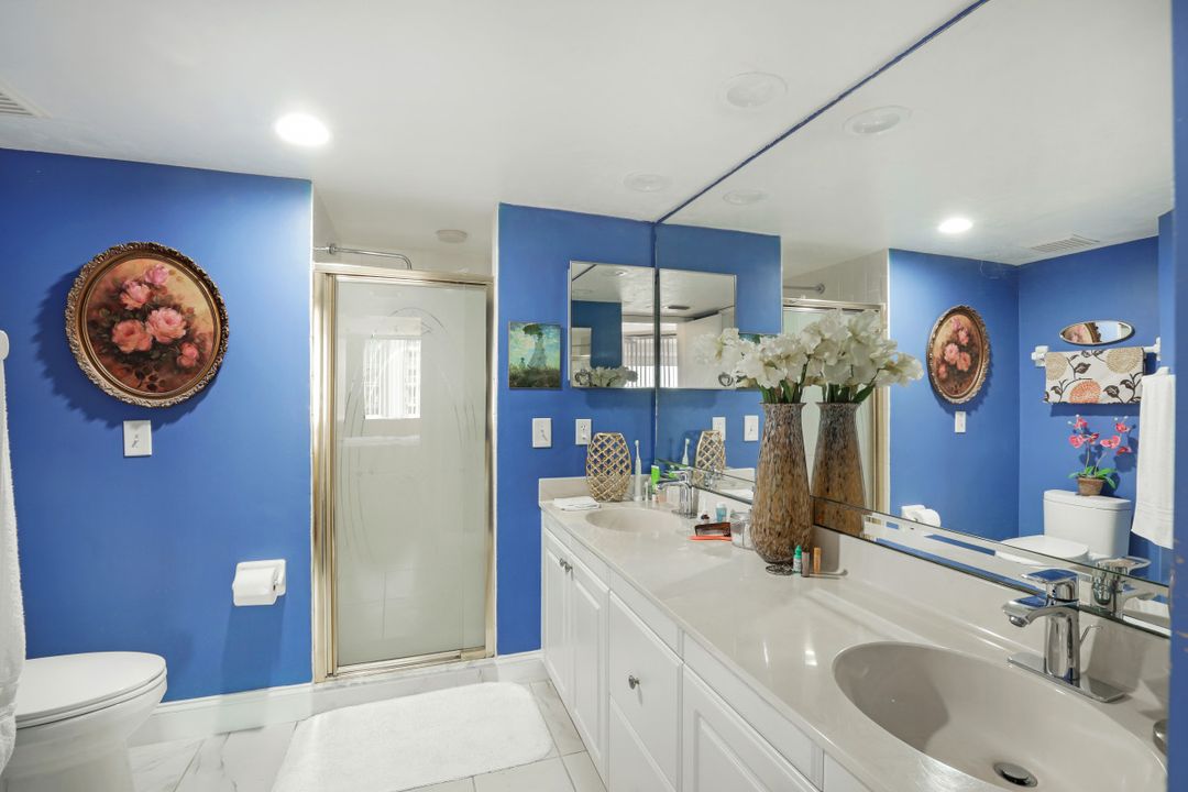 11118 Gulf Shore Dr #602, Naples, FL 34108