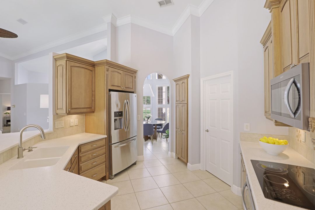 9107 Pinnacle Ct, Naples, FL 34113