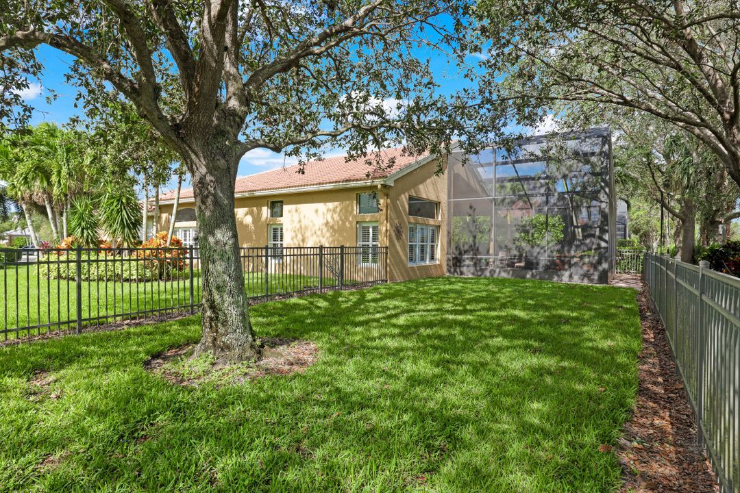 2025 Isla De Palma Cir, Naples, FL 34119