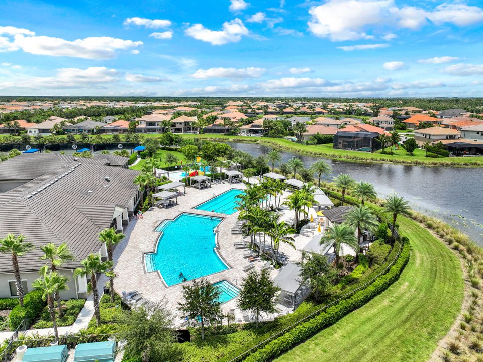 4448 Aurora St, Naples, FL 34119