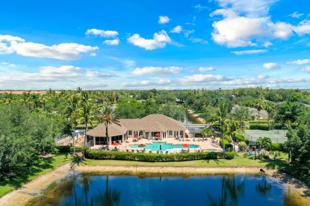 8039 Tauren Ct, Naples, FL 34119