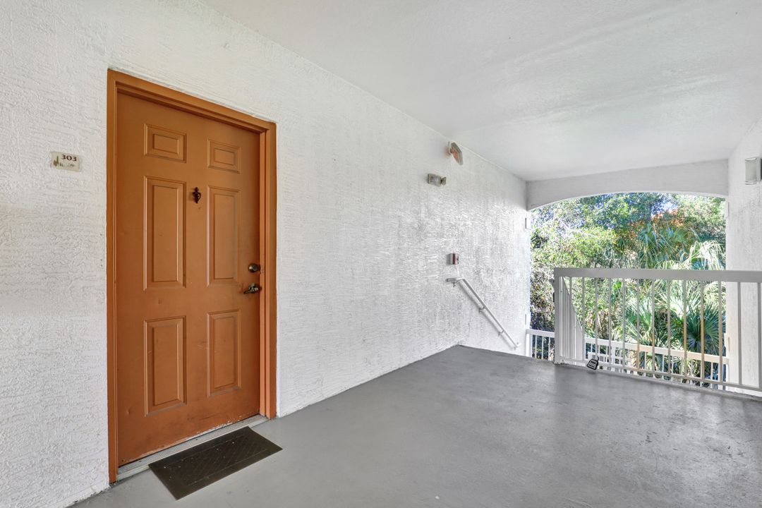 6321 Aragon Way #303, Fort Myers, FL 33966