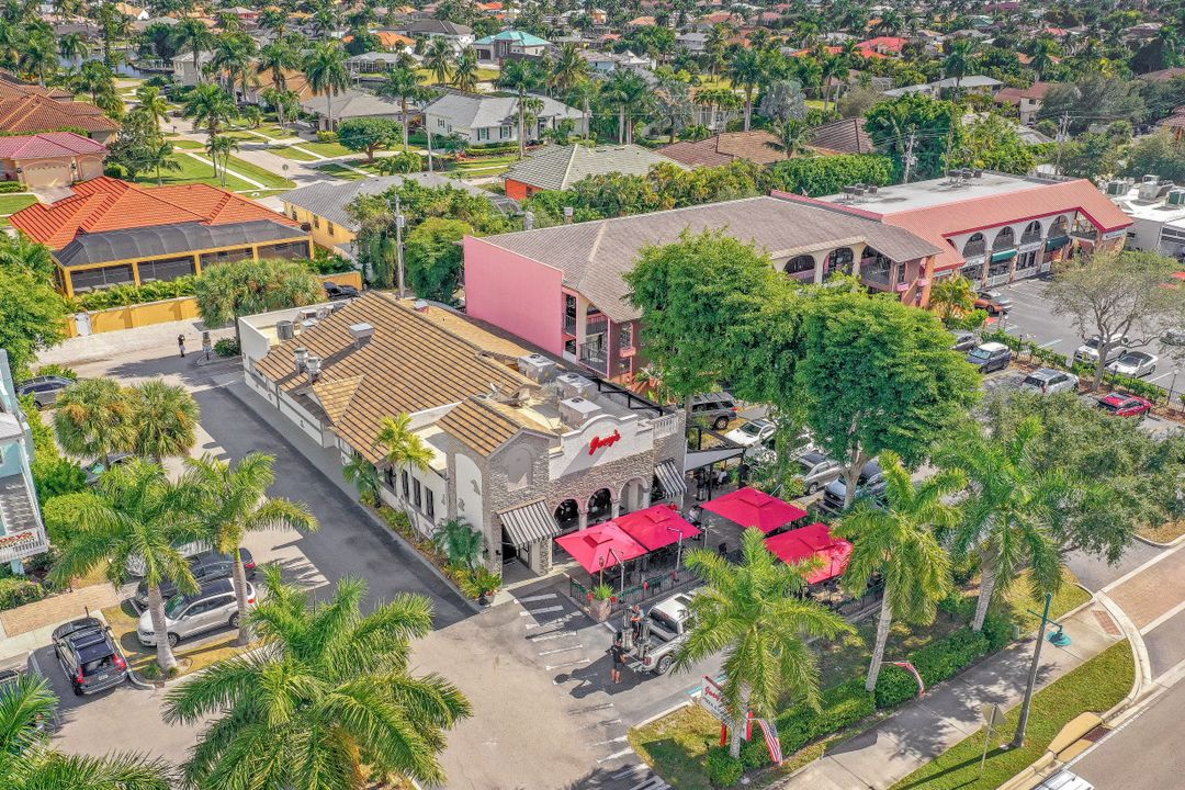 782 Saturn Ct, Marco Island, FL 34145