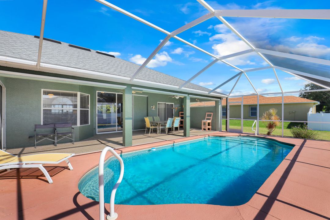 1403 SW 4th Ave, Cape Coral, FL 33991