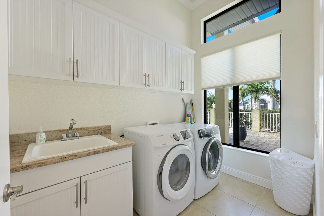 4517 SW 23rd Ave, Cape Coral, FL 33914