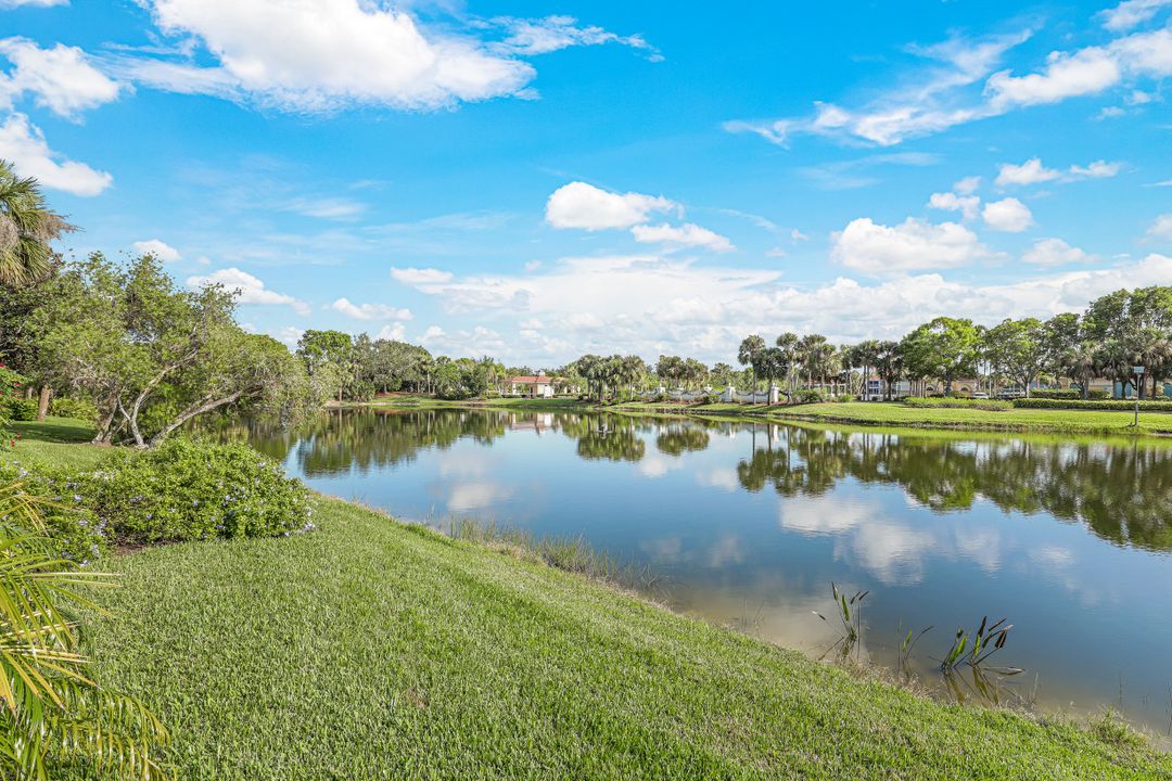 10304 Cape Roman Rd, Bonita Springs, FL 34135