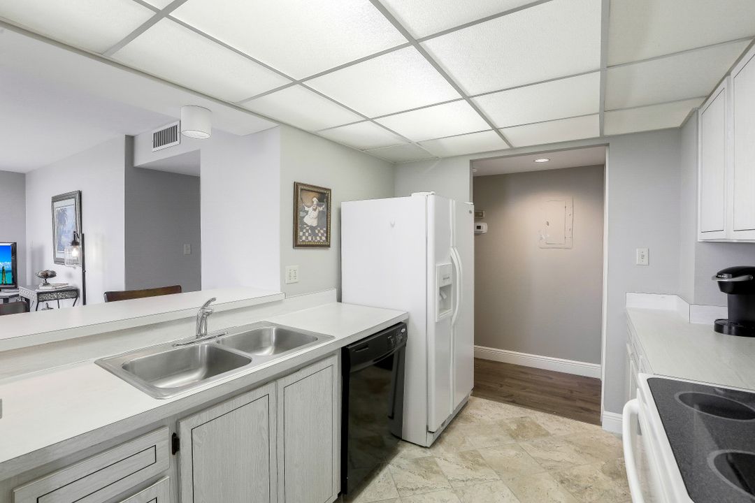 300 S Collier Blvd #802, Marco Island, FL 34145