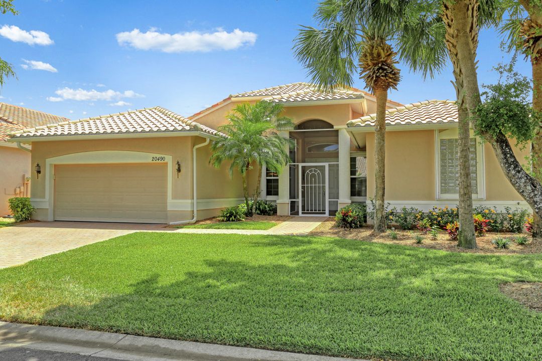 20490 Foxworth Cir, Estero, FL 33928