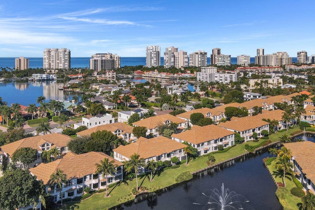 158 Colonade Cir, Naples, FL 34103