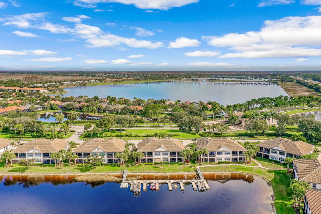 8763 Coastline Ct #101, Naples, FL 34120
