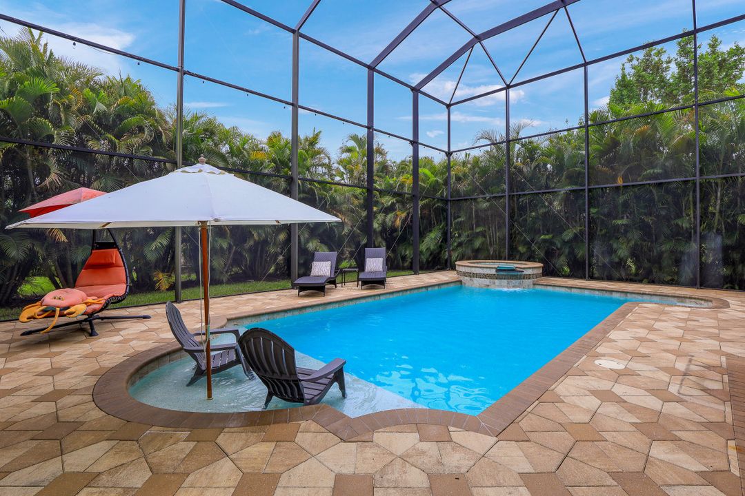 3342 Pacific Dr, Naples, FL 34119