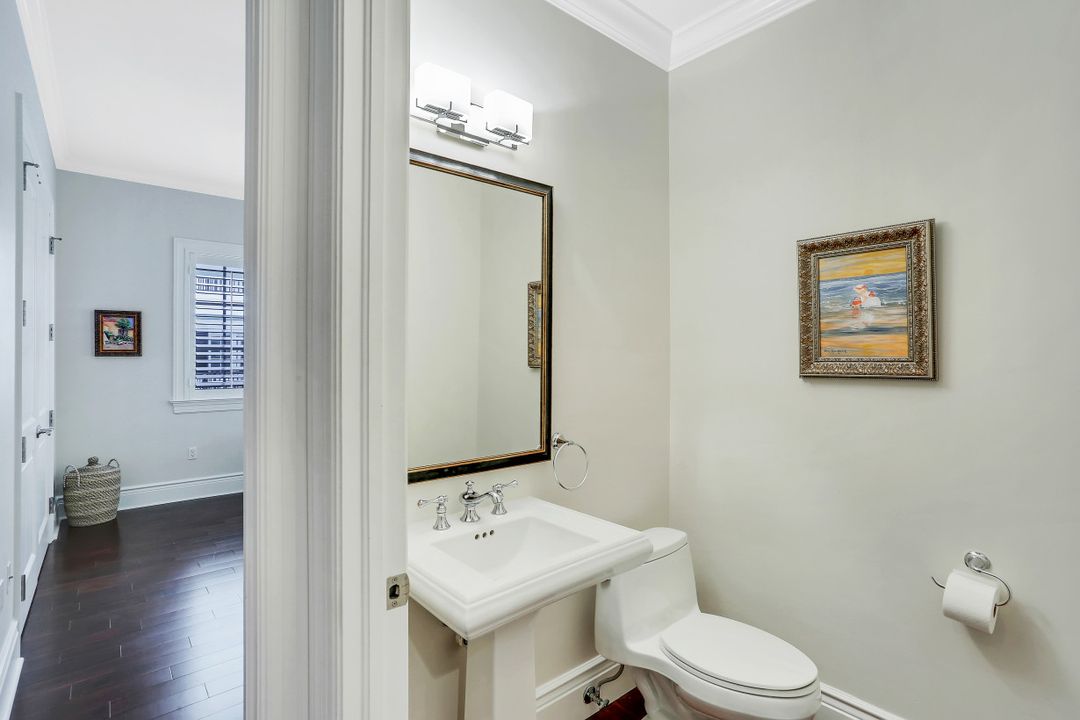 1400 Gulf Shore Blvd N #208, Naples, FL 34102