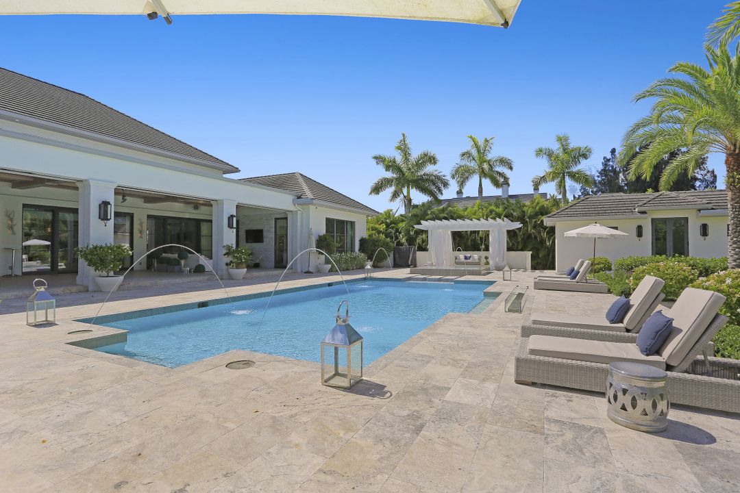 705 Myrtle Rd, Naples, FL 34108