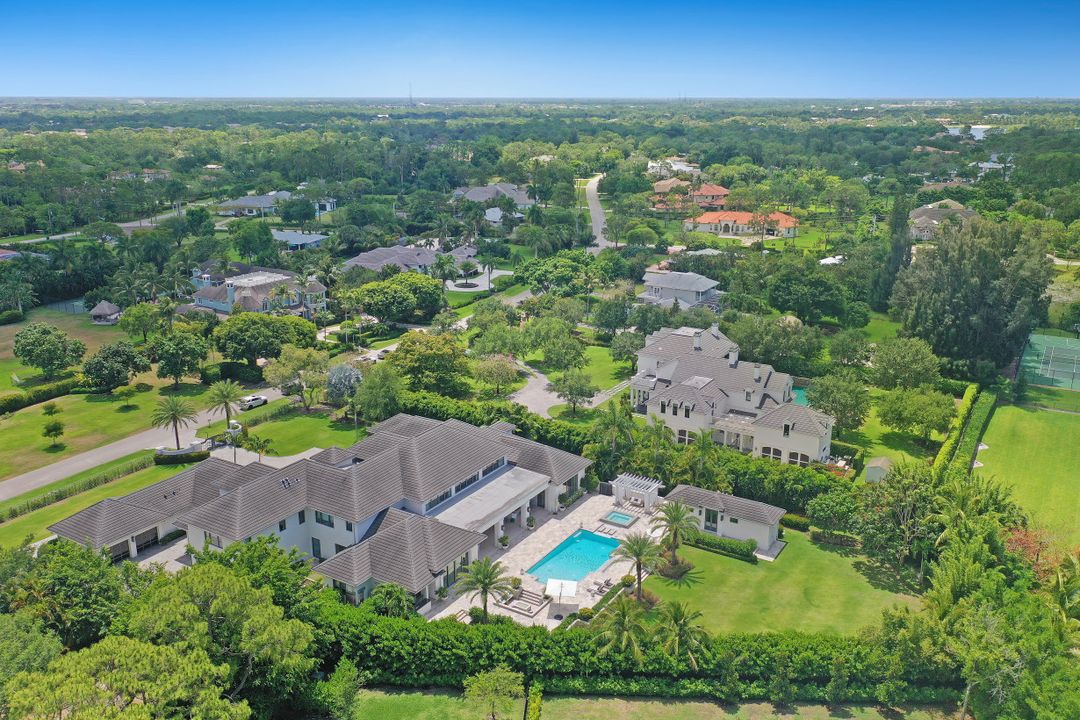 705 Myrtle Rd, Naples, FL 34108