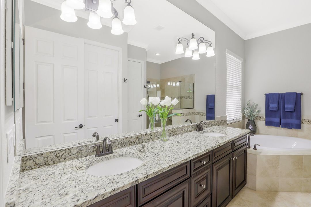 28520 Longford Ct, Bonita Springs, FL 34135