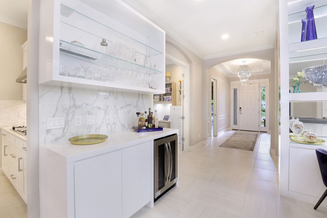 9400 Montelanico Loop, Naples, FL 34119