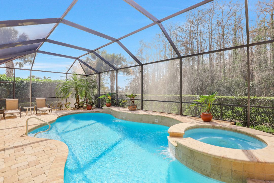 9359 Marble Stone Dr, Naples, FL 34120
