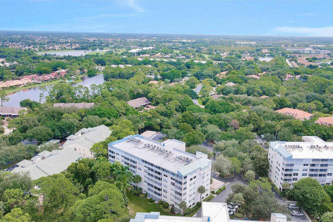 285 Naples Cove Dr #1106, Naples, FL 34110