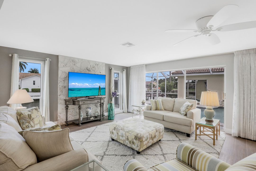 166 Hollyhock Ct, Marco Island, FL 34145