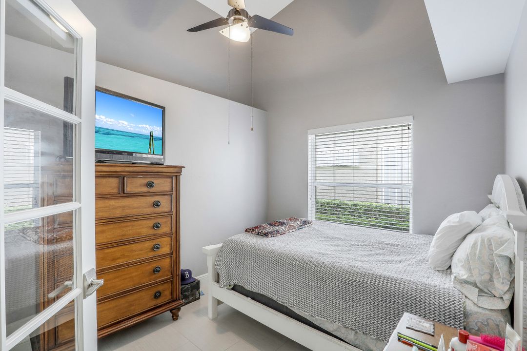 8511 Ibis Cove Cir, Naples, FL 34119