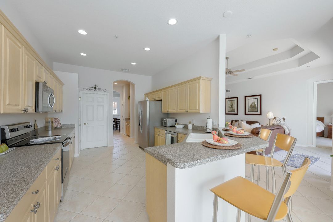 17490 Old Harmony Dr #202, Fort Myers, FL 33908