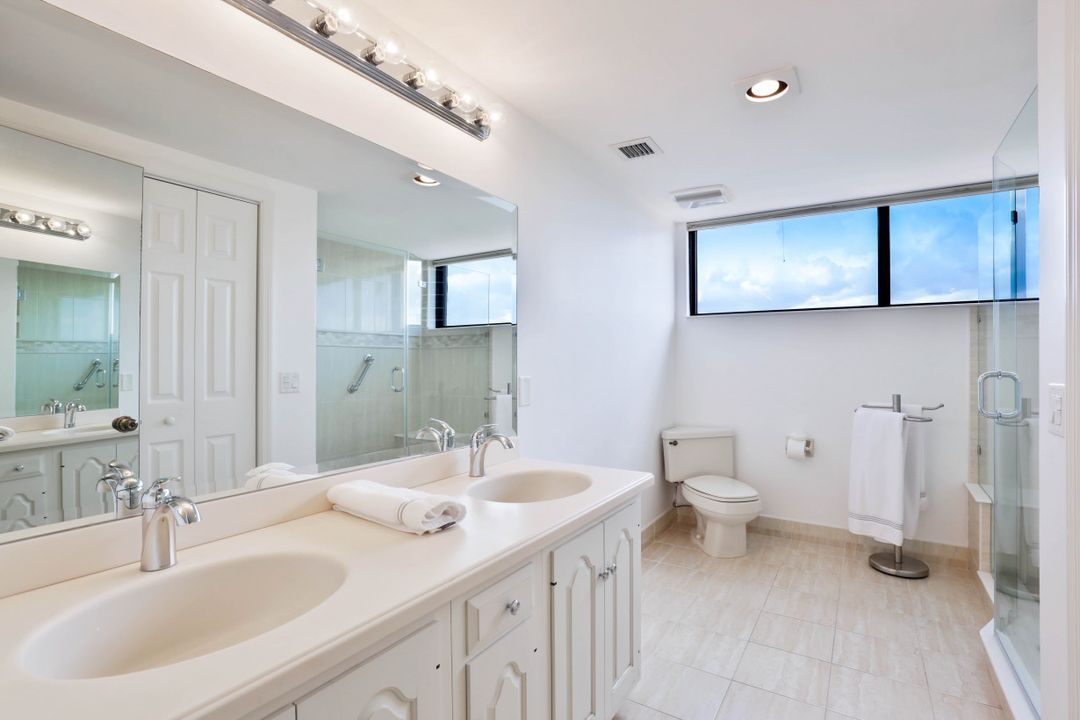 6075 Pelican Bay Blvd #406, Naples, FL 34108