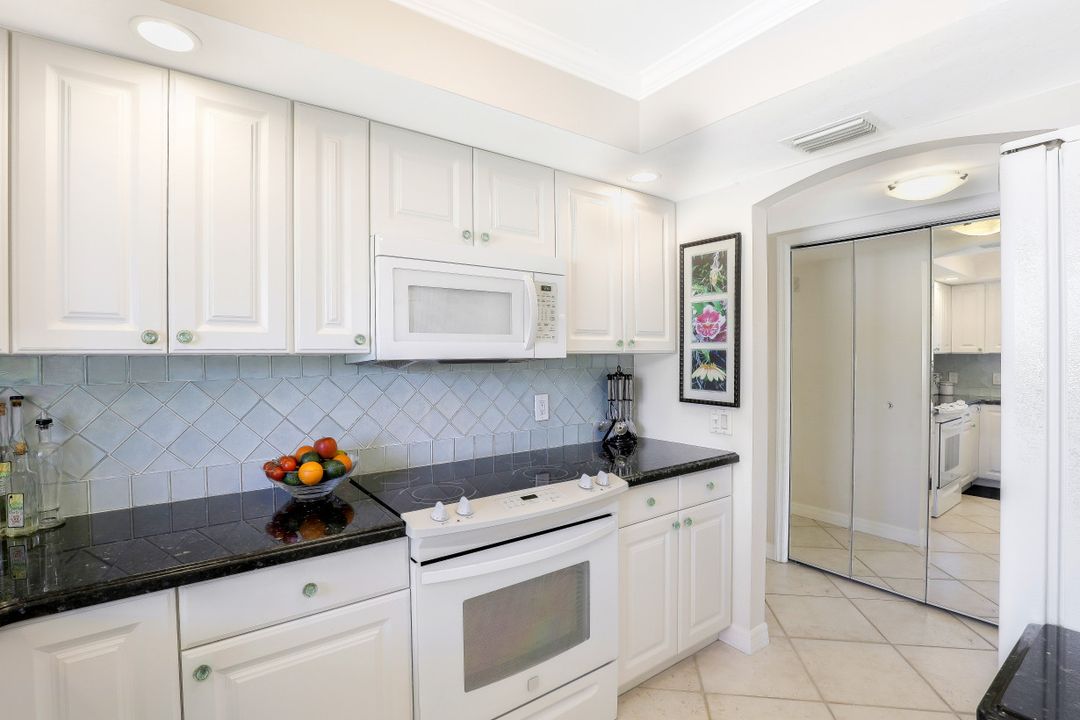 746 Broad Ave S, Naples, FL 34102