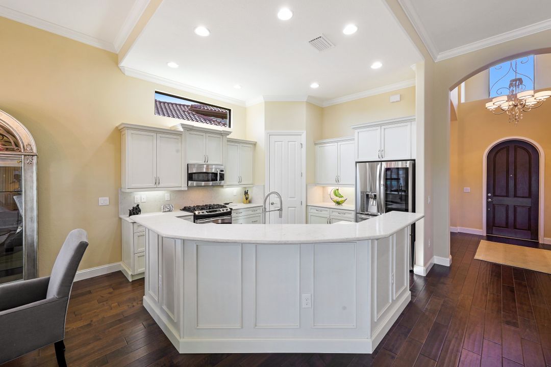 6344 Serano Way, Naples, FL 34113