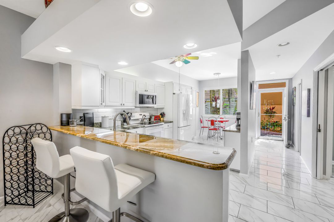 2365 Bayou Ln #3, Naples, FL 34112