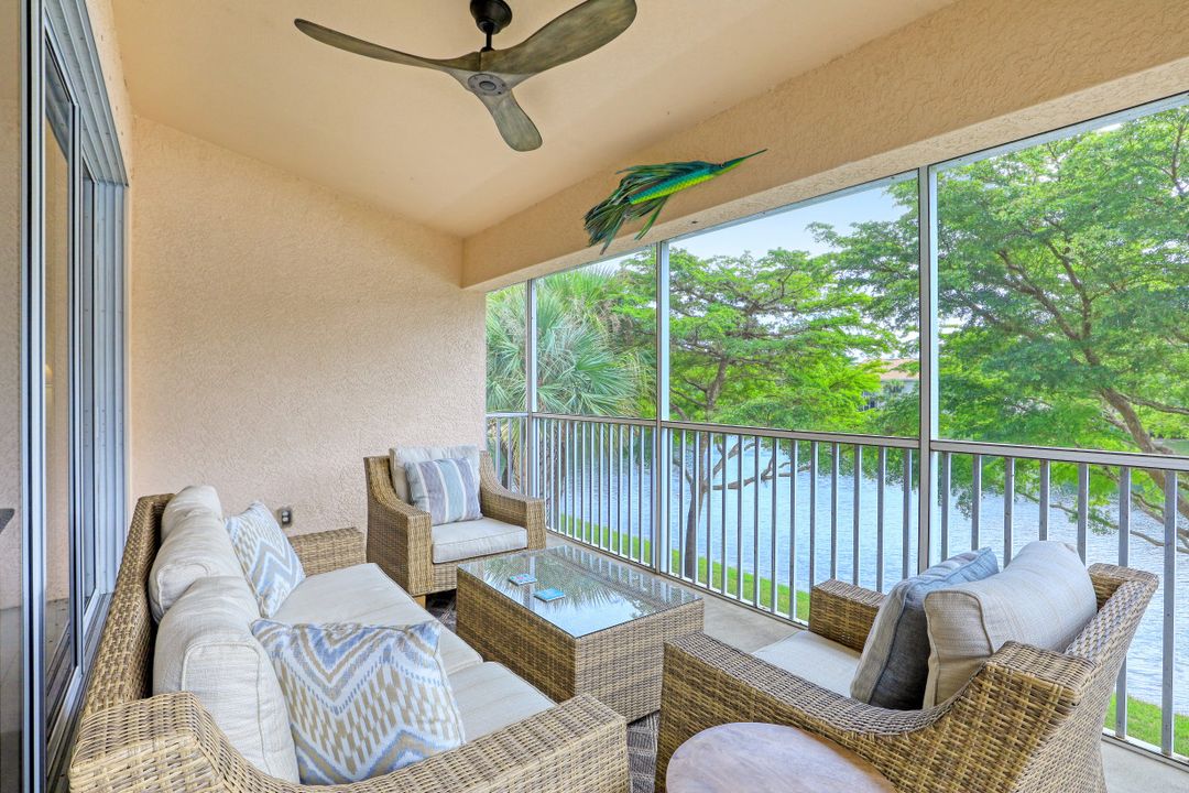 5630 Sherborn Dr #202, Naples, FL 34110