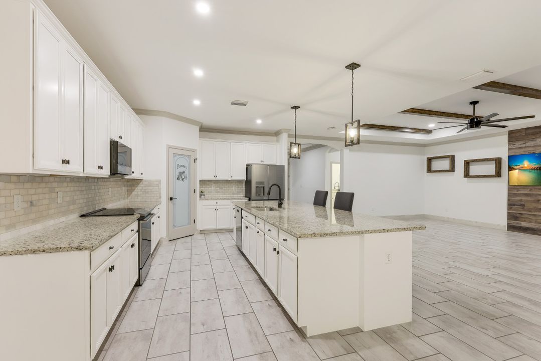 16520 Bonita Landing Cir, Bonita Springs, FL 34135