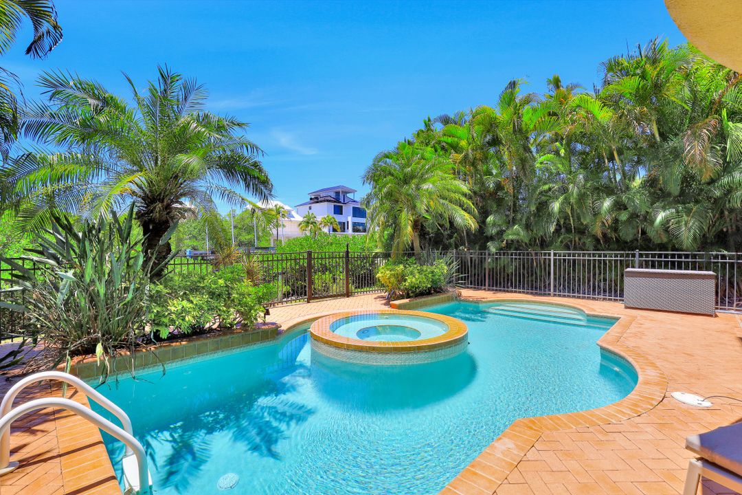 27810 Forester Dr, Bonita Springs, FL 34134