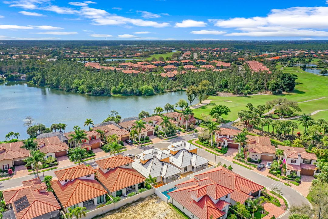 7968 Cordoba Pl, Naples, FL 34113