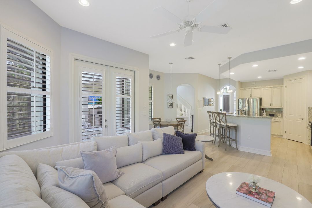 15907 Secoya Reserve Cir, Naples, FL 34110