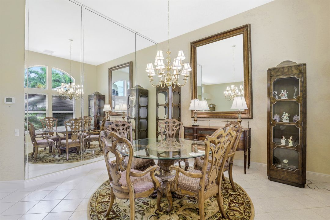 3950 Lakemont Dr, Bonita Springs, FL 34134