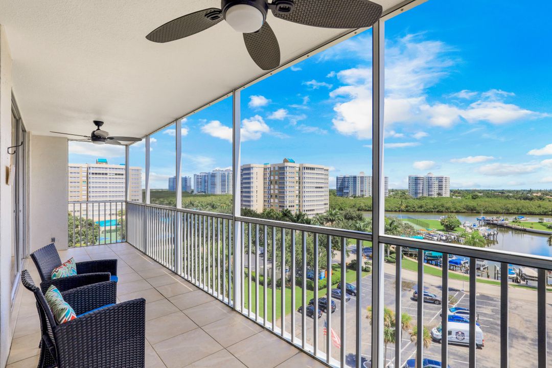 5 Bluebill Ave #810, Naples, FL 34108