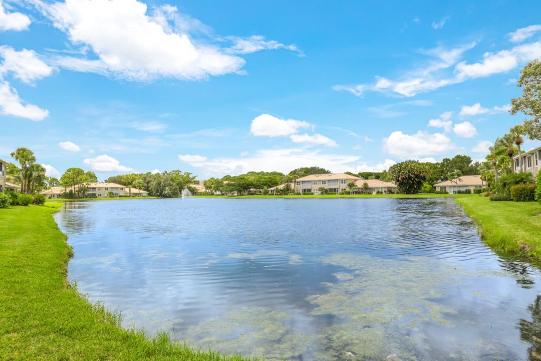 290 Emerald Bay Cir #L-2, Naples, FL 34110