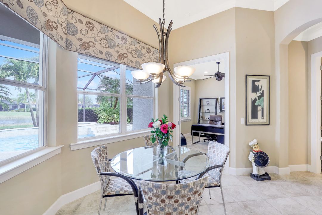 9403 Copper Rock Ct, Naples, FL 34120