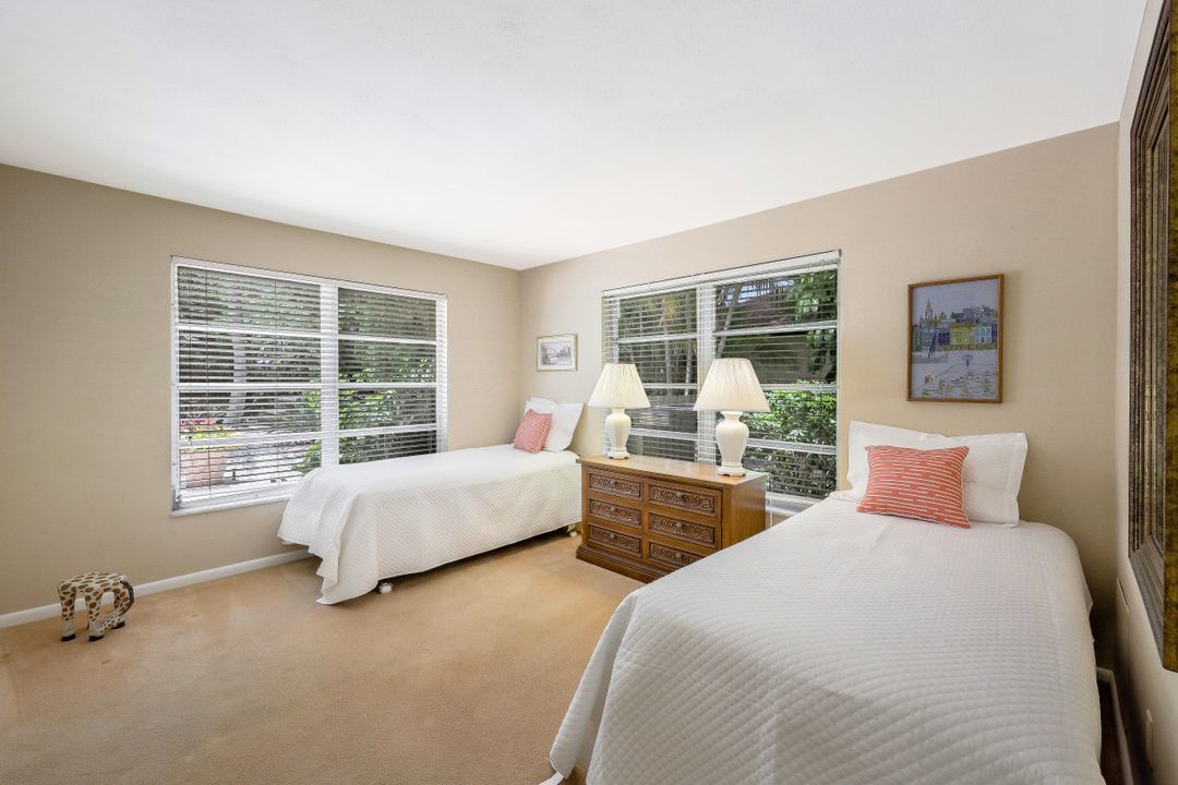 280 S Golf Dr, Naples, FL 34102