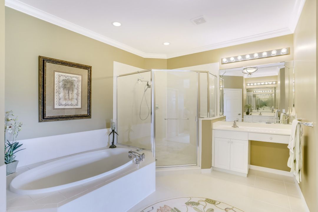 7050 Bay Woods Lake Ct #201, Fort Myers, FL 33908