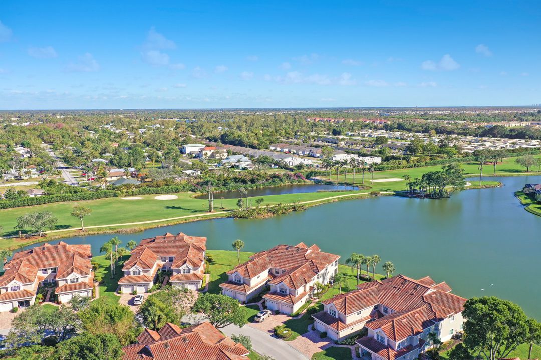 3552 Windjammer Cir #902, Naples, FL 34112