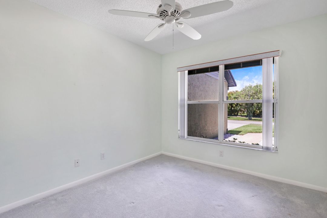 1004 McGregor Park Cir, Fort Myers, FL 33908
