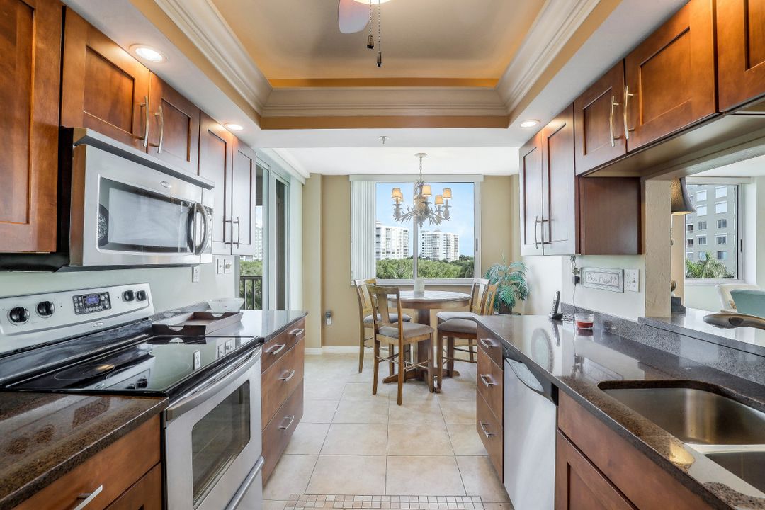 21 Bluebill Ave #401, Naples, FL 34108