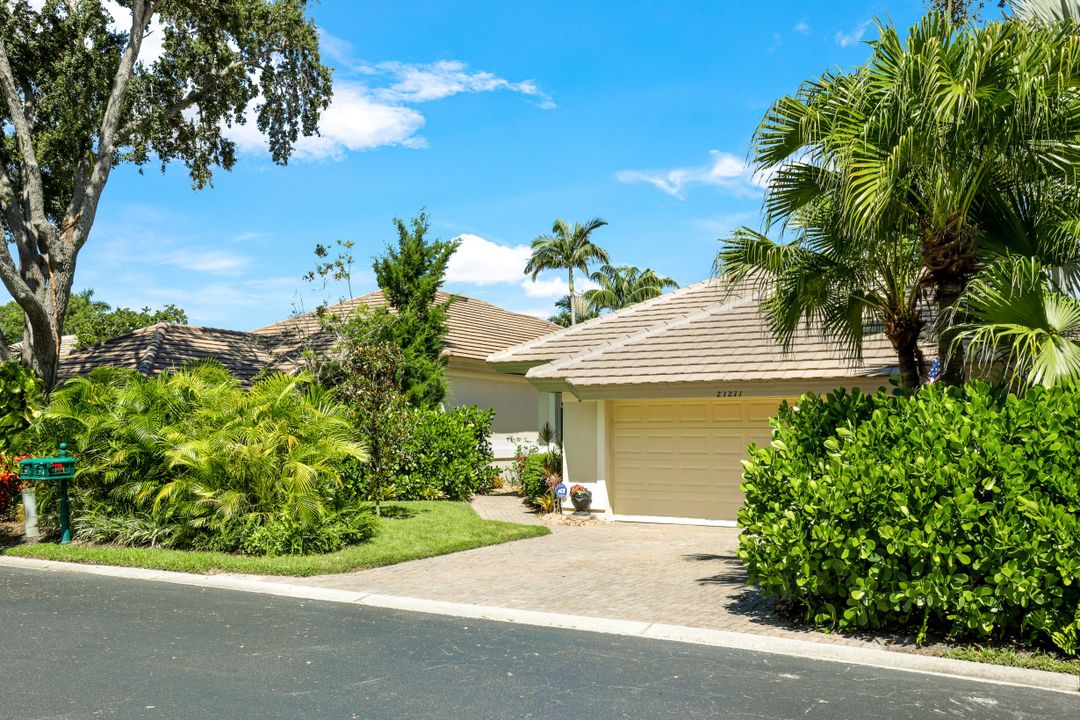 27271 Enclave Dr, Bonita Springs, FL 34134